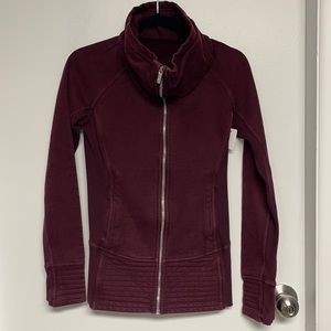 Lululemon zip up burgundy